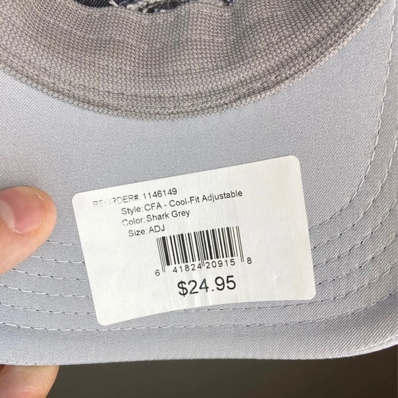 Hat - Picture 3 of 4